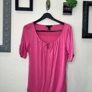 White House Black Market - Keyhole w/Metal Detail - Pink Short Sleeve - Size M